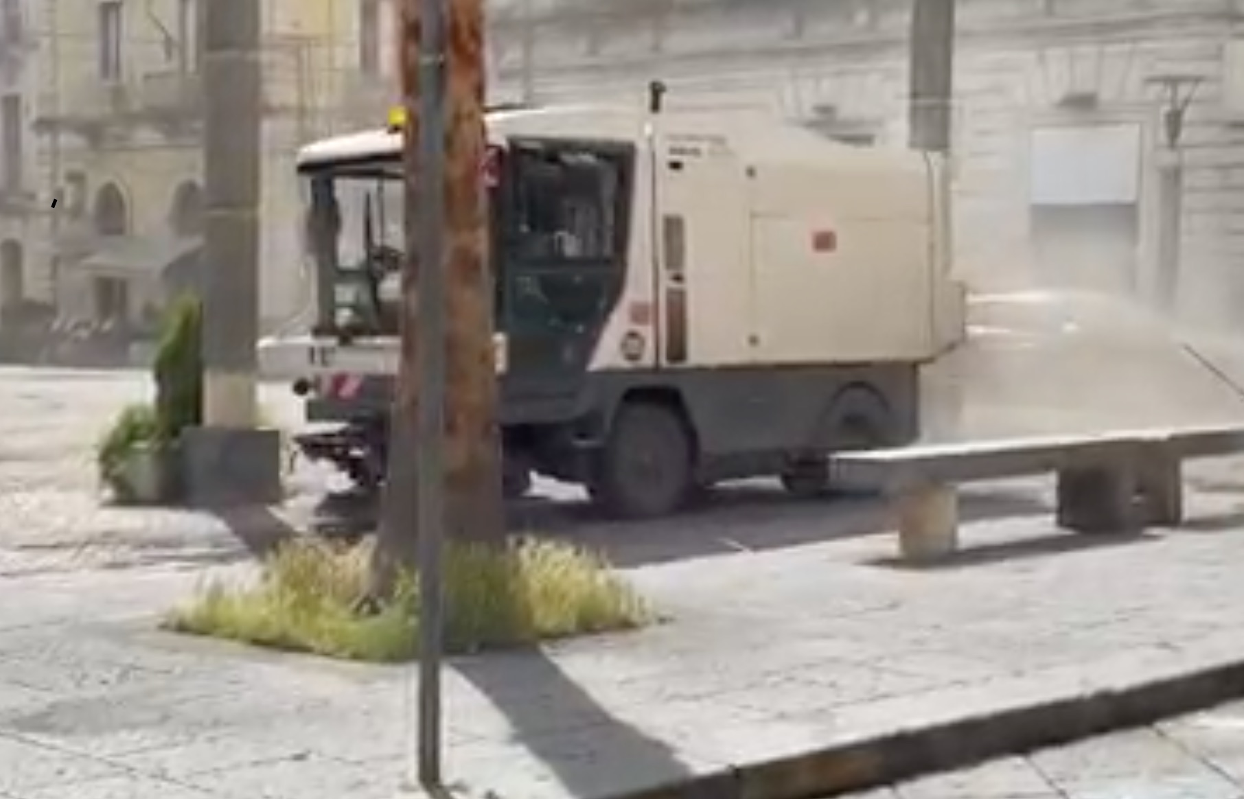 Ricaduta sabbia vulcanica a riposto, limitazioni al traffico 